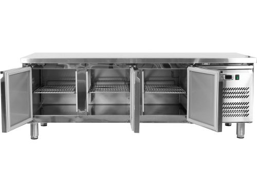 YATO YG-05259 Háromajtós rozsdamentes hűtőasztal 700-as széria 317L 1795x700x650mm